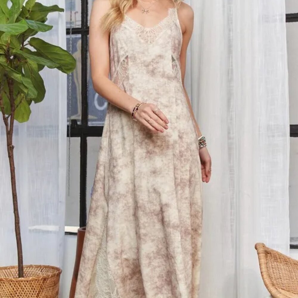 ADORA Printed Spaghetti Strap Midi‎ Dress